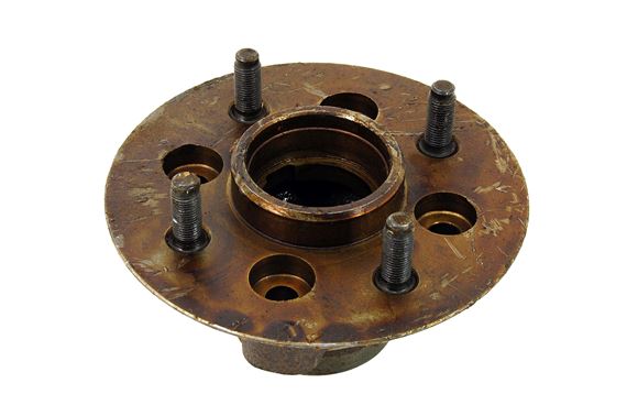 Front Hub - 3/8 inch UNF Stud type - Including Studs - Sprint Early/1850/1500/1300 - UKC868