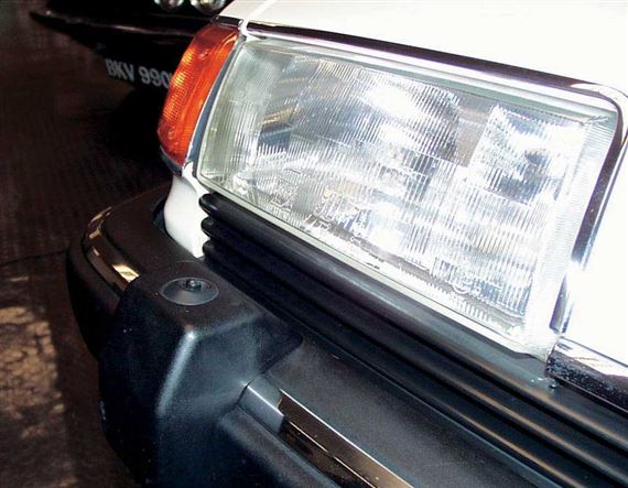 Rover SD1 Headlamp Washer System