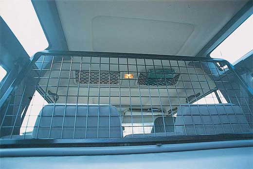 Discovery 1 Mesh type Dog Guard - STC8414 - Genuine