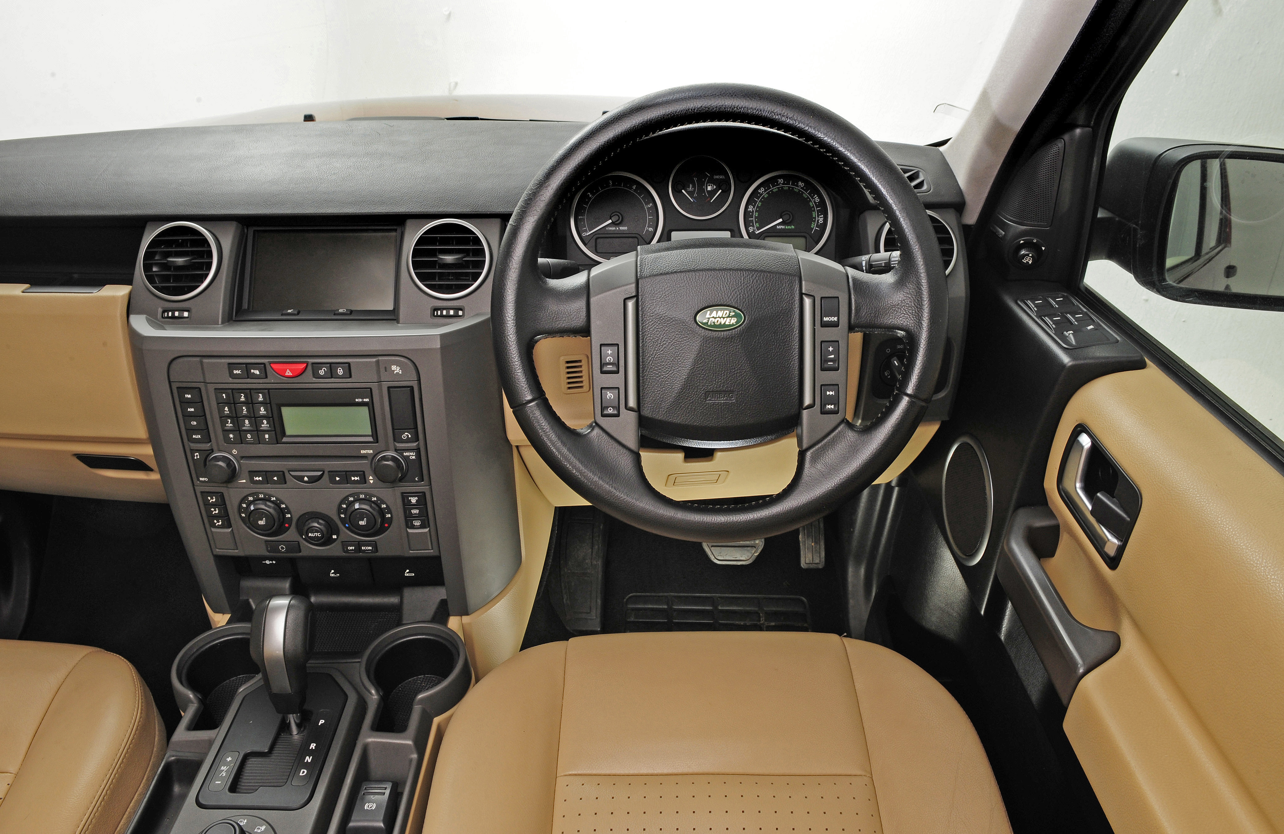 land rover discovery 3 interior