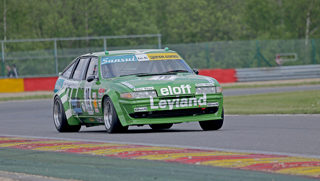 A green Rover SD1 with racing decals