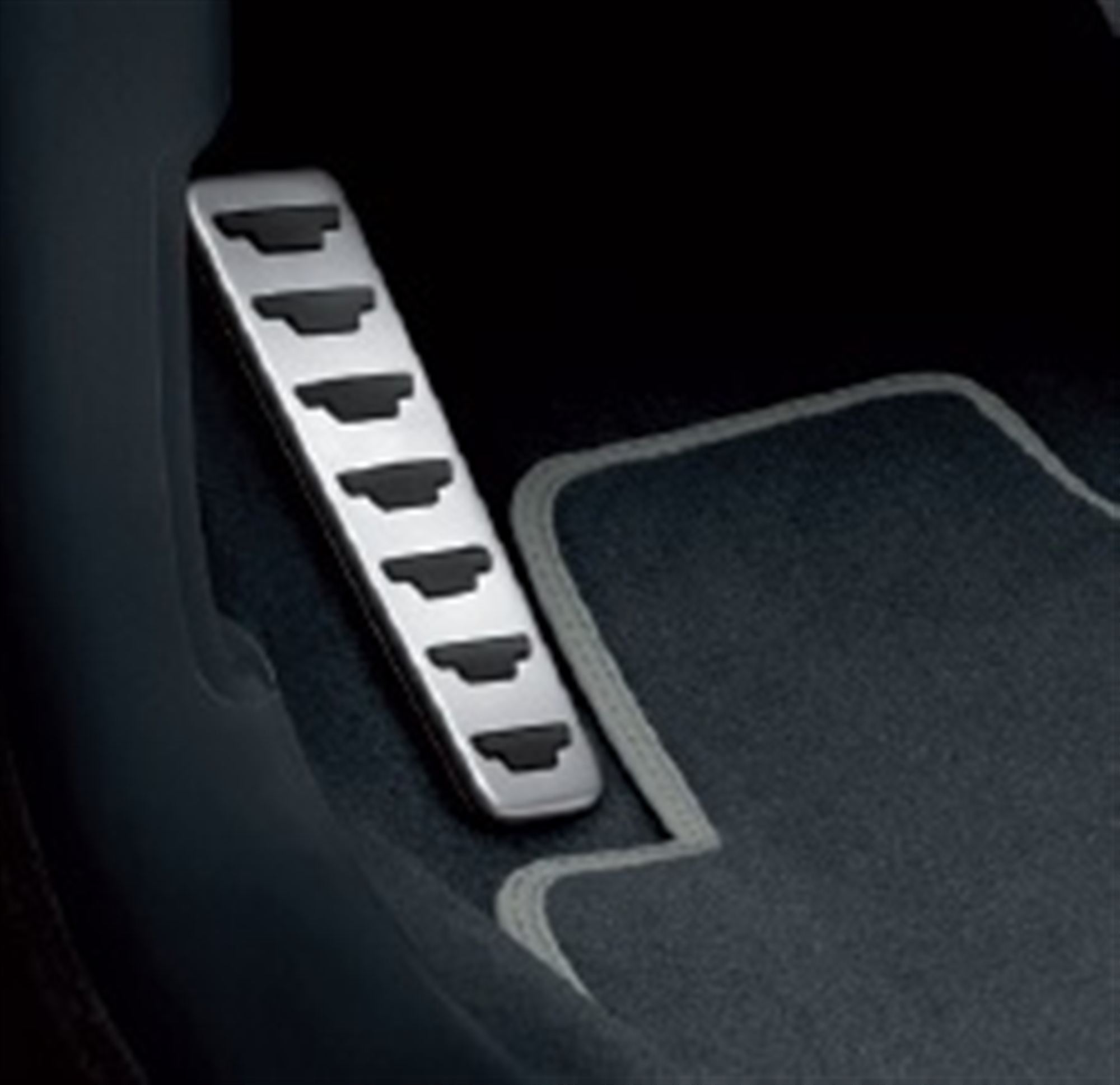 Genuine Land Rover Stainless Steel Drivers Footrest RHD VPLVS0177