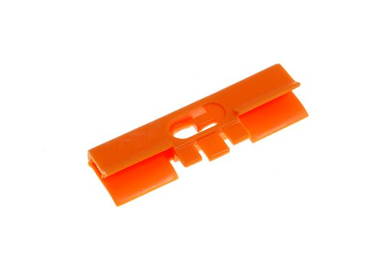 Retainer-windscreen finisher clip - DCC100190 - Genuine MG Rover