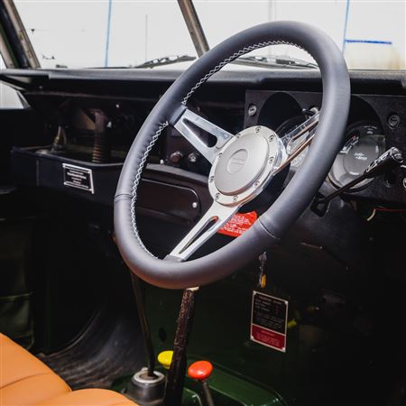 Steering Wheel Silver Spoked with 48 Spline Williams Black Leather Silver Series Boss - EXT90082 - Exmoor