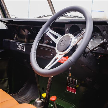 Steering Wheel Silver Spoked with 48 Spline Williams Black Leather Black Series Boss - EXT90083 - Exmoor